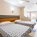 In San Eugenio Apartament Costa Adeje (Tenerife)