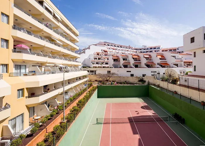 In San Eugenio * Адехе